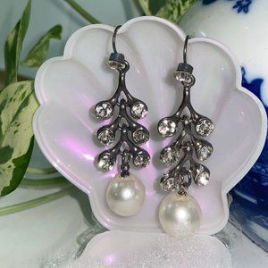 Pearl earrings